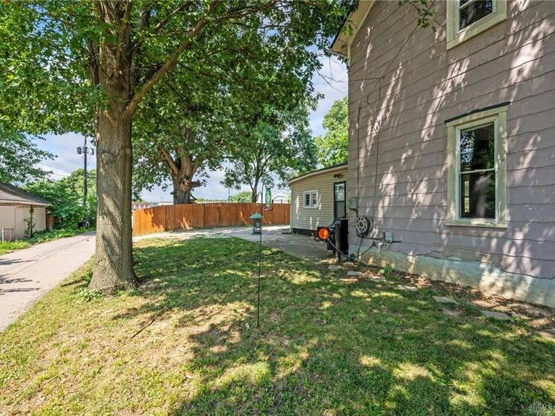411 E Sycamore Street, Miamisburg, OH 45342 Photo 29