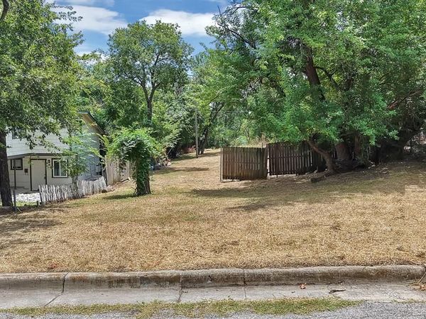 5307 Lovell Avenue , Fort Worth, TX 76107