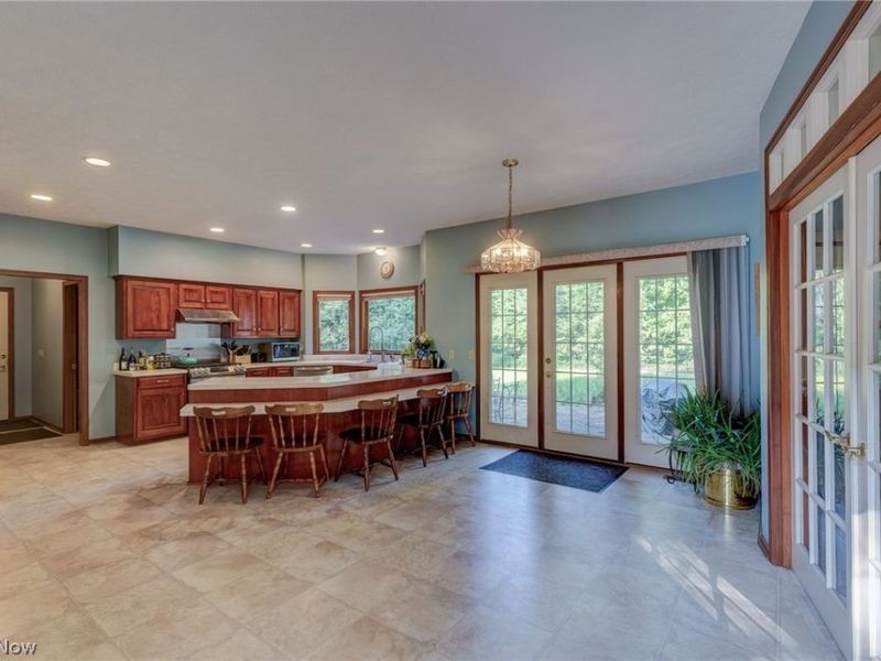 6506 Forestwood Street NW, Canton, OH 44718 Photo 10