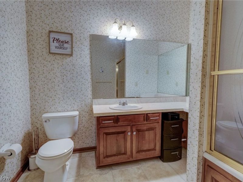 6506 Forestwood Street NW, Canton, OH 44718 Photo 17