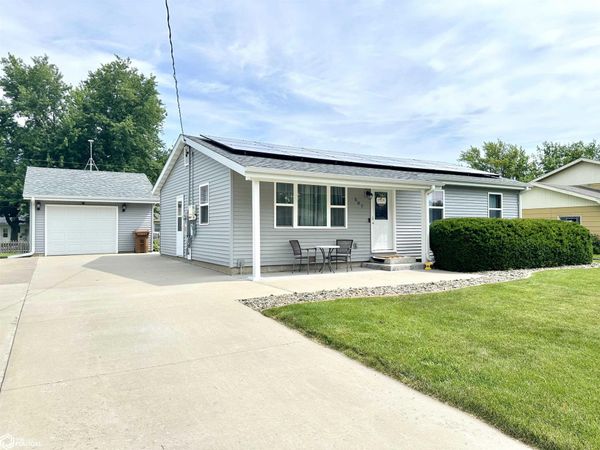507 12th Avenue, Grinnell, IA 50112