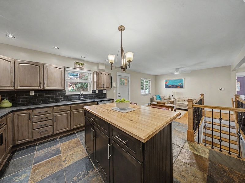 302 Hazelwood Drive, Covington, KY 41011 Photo 14