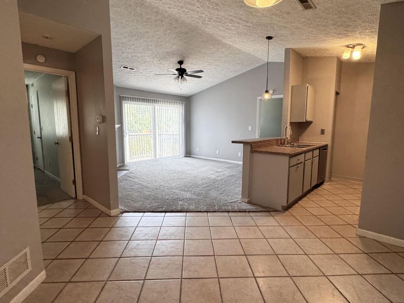 38 Woodland Hills Drive, Unit 12, Southgate, KY 41071 Photo 2