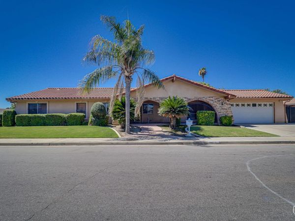 2101 S Julian Avenue, Bakersfield, CA 93304