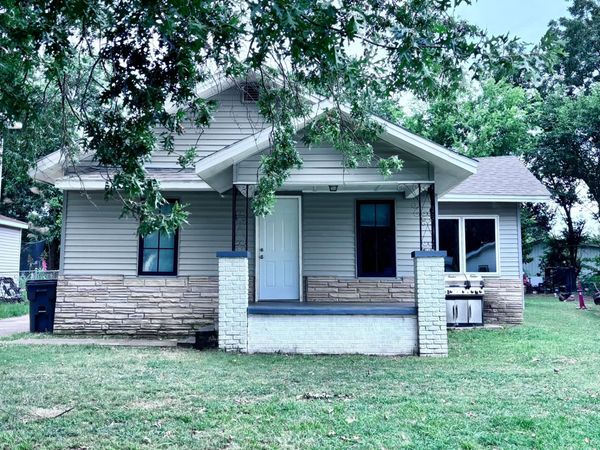 1016 E 2nd Street , Okmulgee, OK 74447