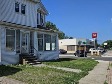 937 New Britain, West Hartford, CT 06110
