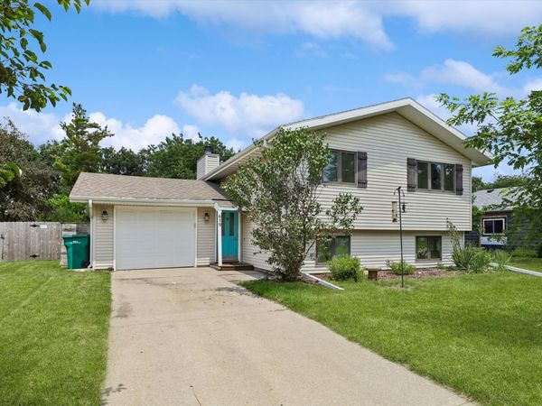 619 Crystal Street, Ames, IA 50010