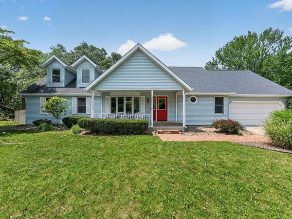 55757 Whispering Woods Lane, Osceola, IN 46561