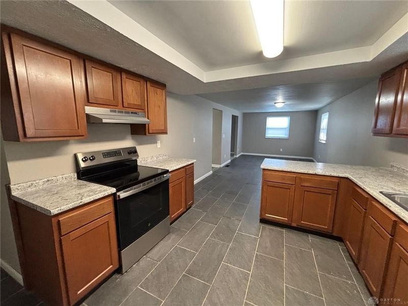 6435 Highbury Road, Huber Heights, OH 45424 Photo 8