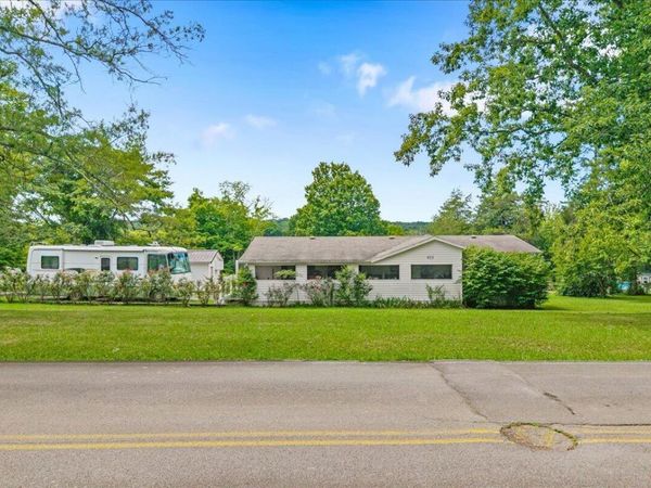 955 N Main Street , Decatur, TN 37322