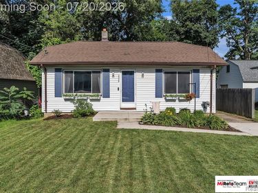 2929 Holden Avenue, Waterford Twp, MI 48329