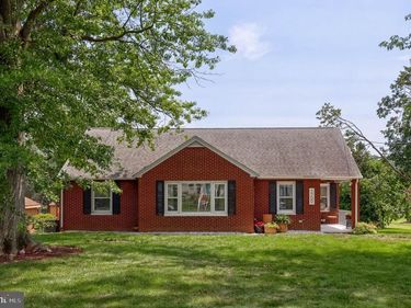 1700 MANOR STREET, COLUMBIA, PA 17512