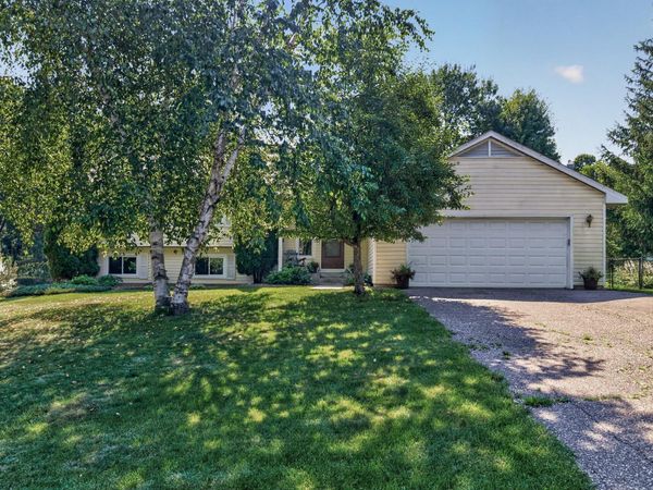 6432 Mere Drive, Eden Prairie, MN 55346