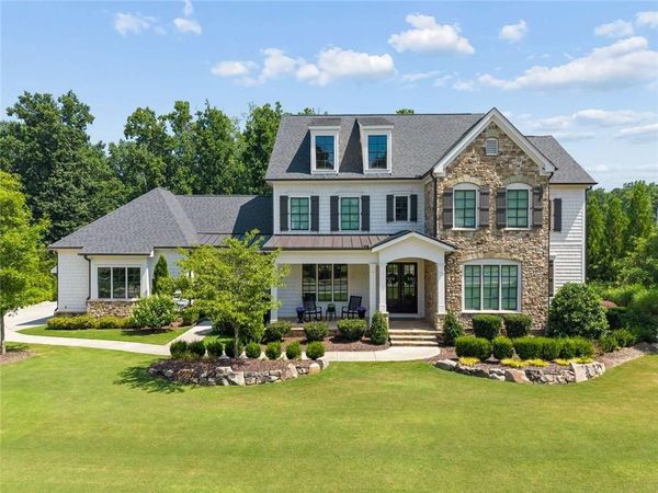 1060 Kent Court , Milton, GA 30004