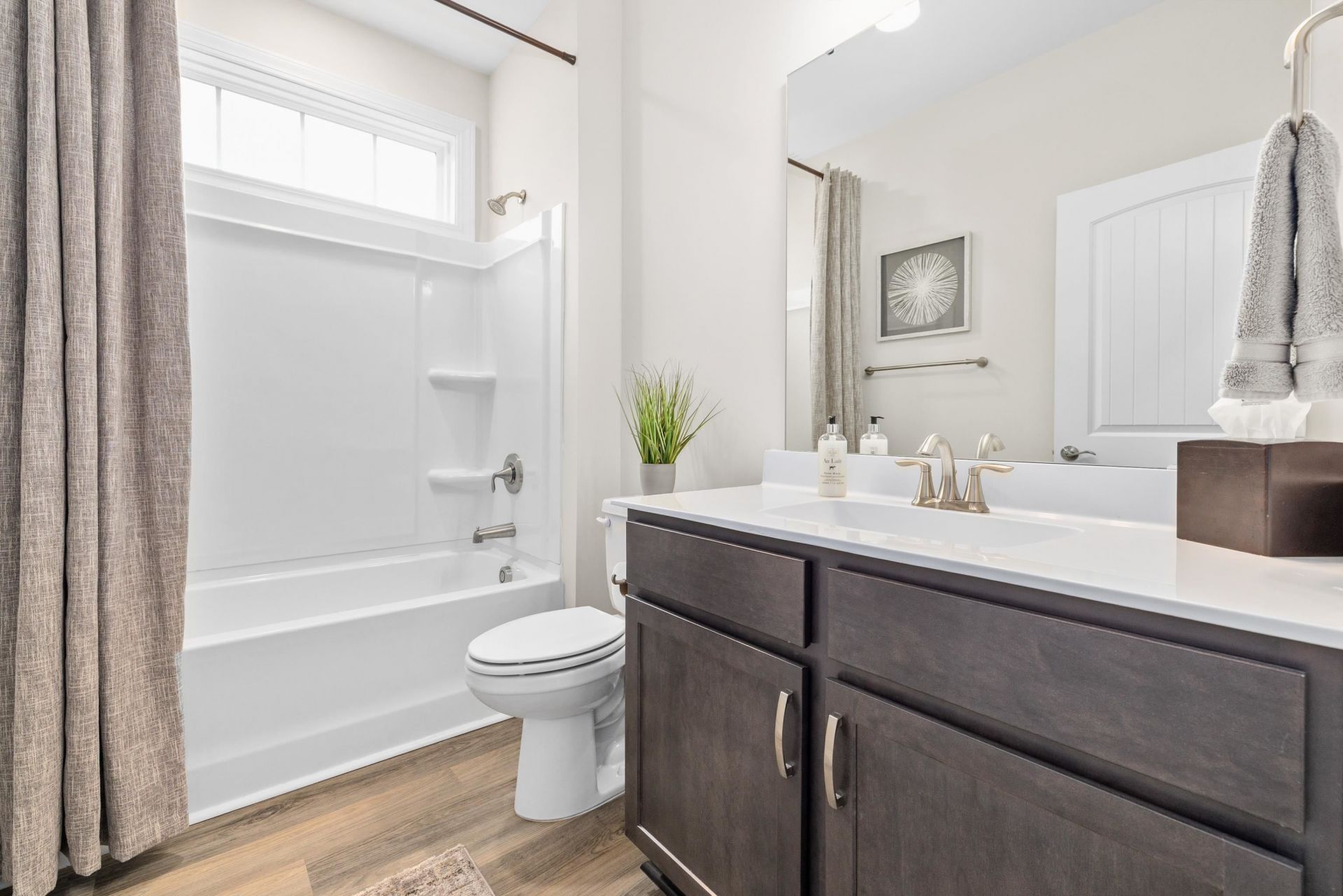 212 Starlit Way Photo 10
