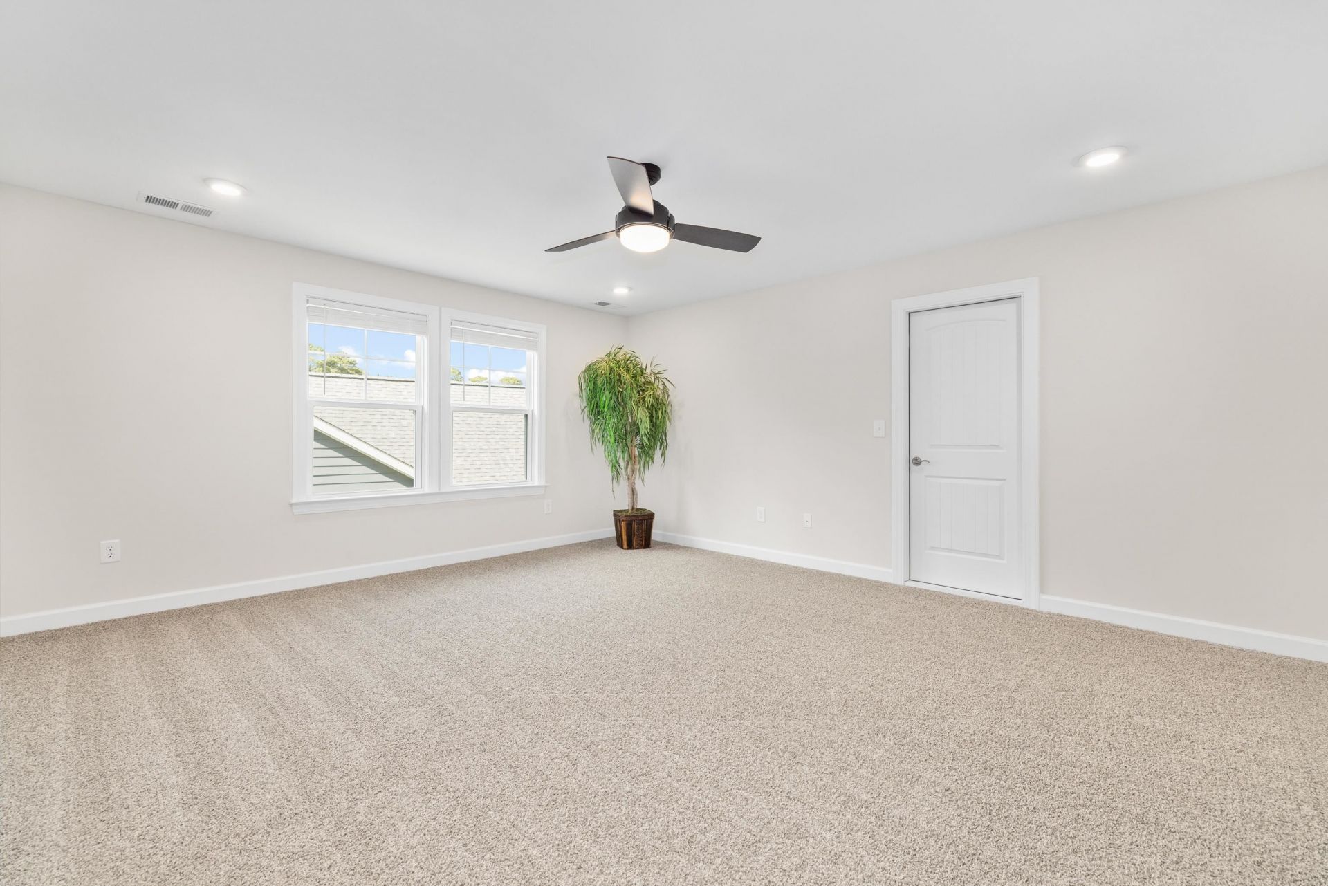 212 Starlit Way Photo 34