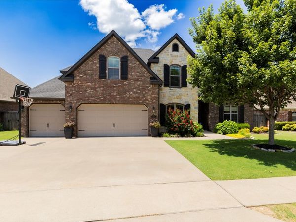 6214 S 28th Street , Rogers, AR 72758