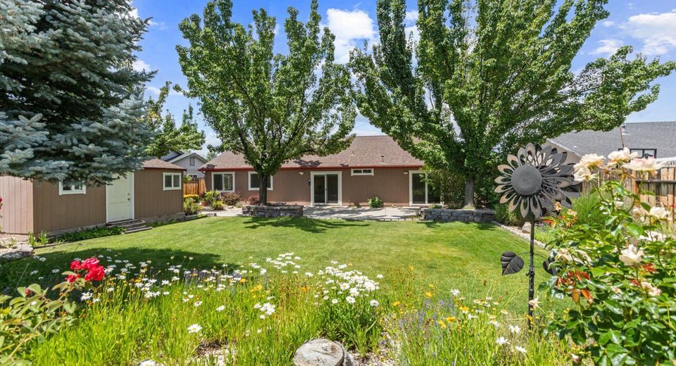 9830 Crystalline Drive, Reno, NV 89506 Photo