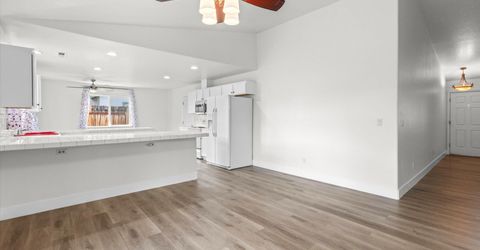 9830 Crystalline Drive, Reno, NV 89506 Photo
