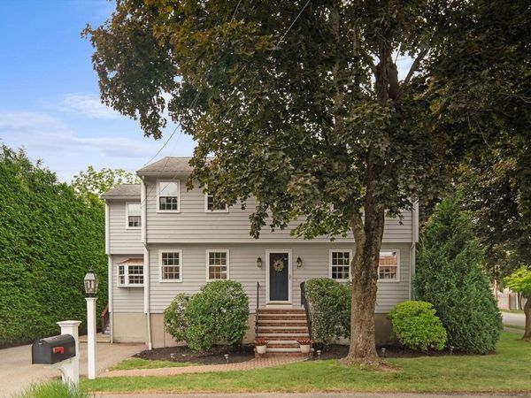 42 Riverside Dr., Reading, MA 01867