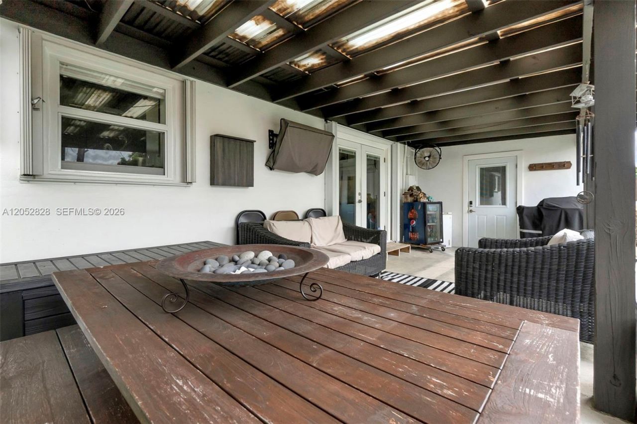 6145 W 6th Ave , Hialeah, FL 33012 Photo