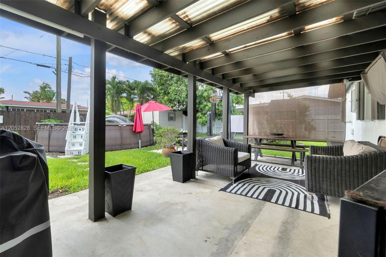 6145 W 6th Ave , Hialeah, FL 33012 Photo