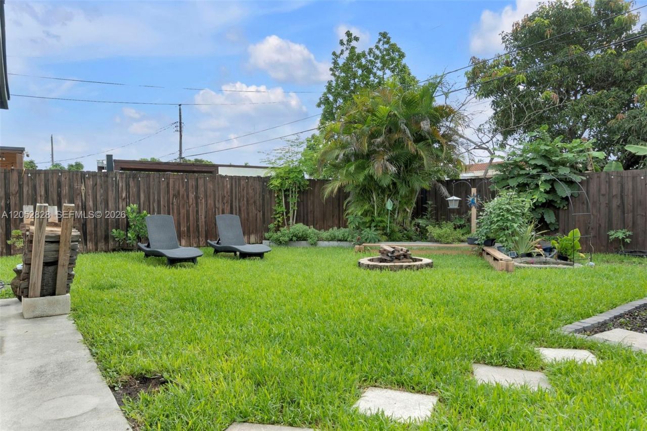6145 W 6th Ave , Hialeah, FL 33012 Photo