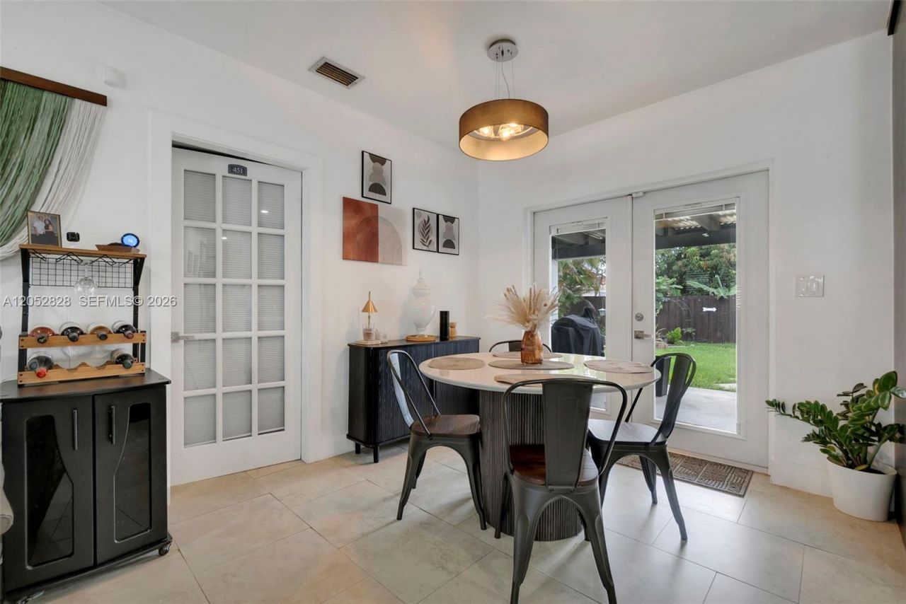 6145 W 6th Ave , Hialeah, FL 33012 Photo