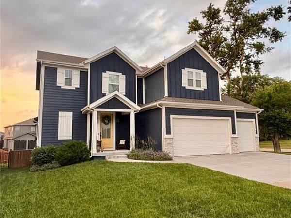 15910 W 171st Terrace, Olathe, KS 66062