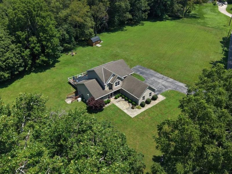 886 Grays Lane, New Richmond, OH 45157 Photo 3