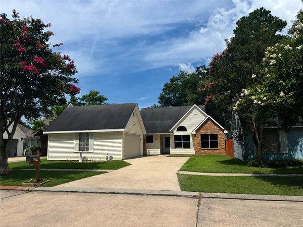 355 E SUNCREST Loop, Slidell, LA 70458
