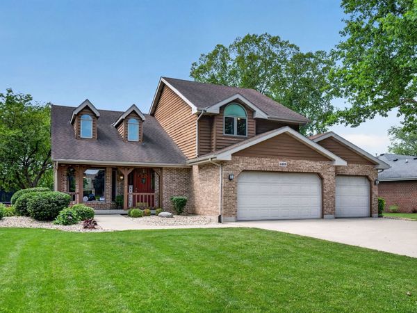 3305 W Nettle Creek Drive, Morris, IL 60450
