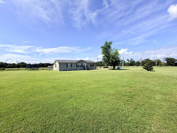 64101 E 170 Road, Wyandotte, OK 74370