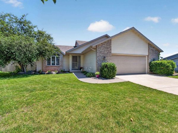 613 Greenfield Drive, Deforest, WI 53532