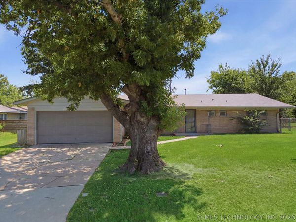 4625 S Vandalia Avenue , Tulsa, OK 74135
