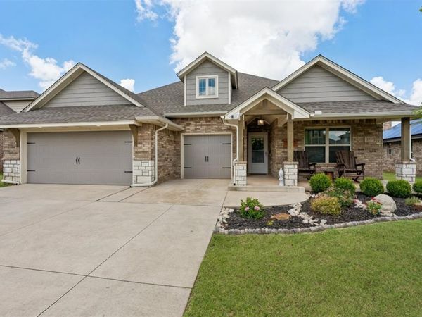 2725 Sunflower Drive, Edmond, OK 73013