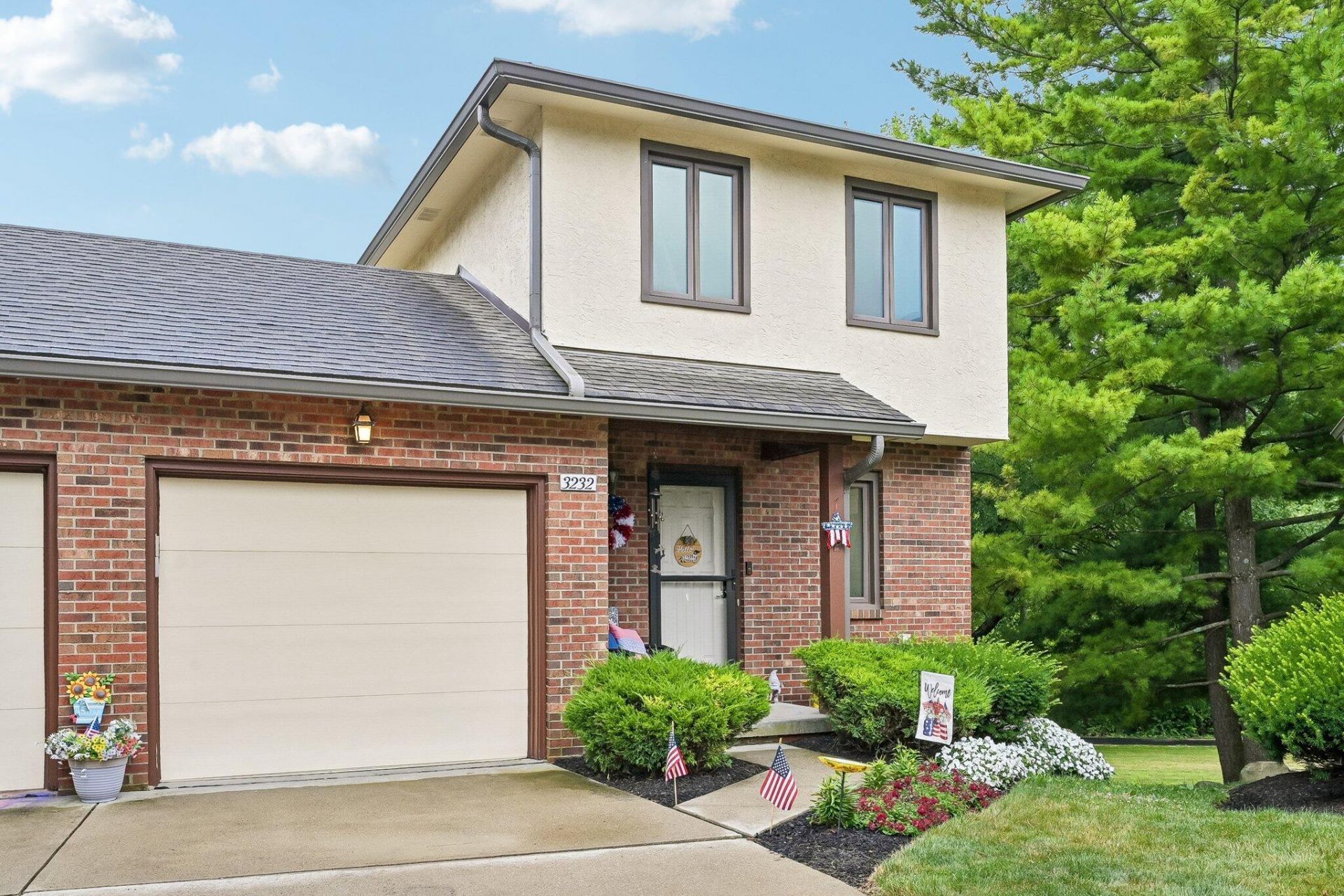 3232 Parkview Circle, Grove City, OH 43123 Main Photo