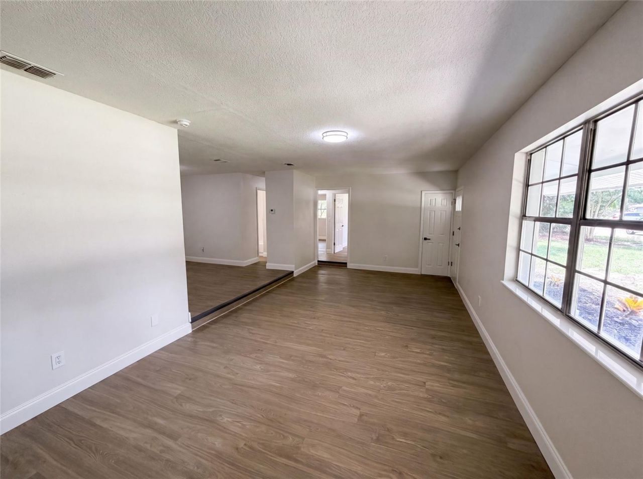 585 Hewett Drive , Orlando, FL 32807 Photo
