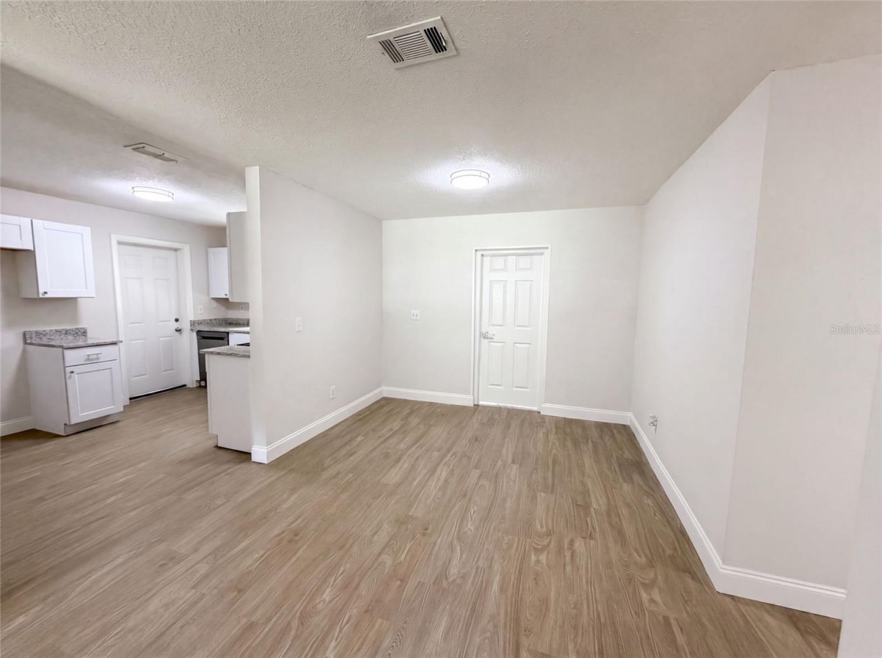 585 Hewett Drive , Orlando, FL 32807 Photo
