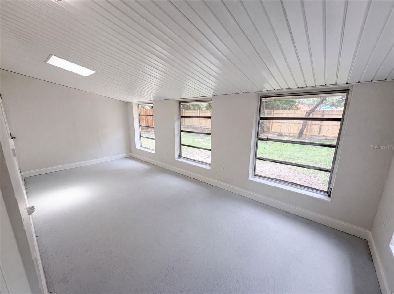 585 Hewett Drive , Orlando, FL 32807 Photo