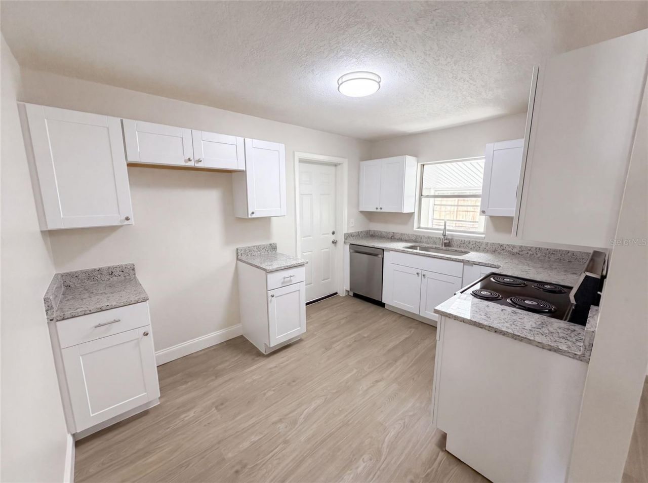 585 Hewett Drive , Orlando, FL 32807 Photo