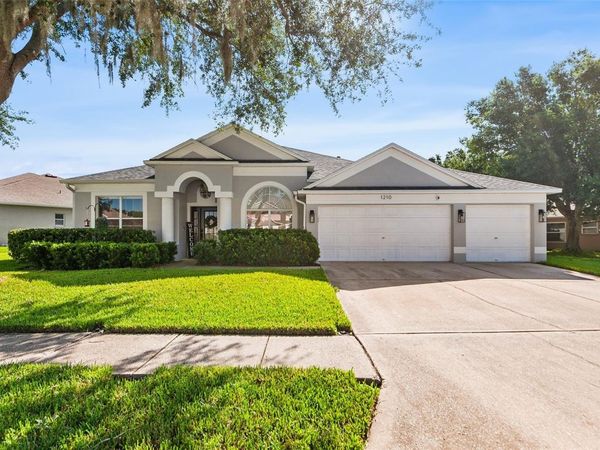 1210 YARDLEY DRIVE , WESLEY CHAPEL, FL 33544
