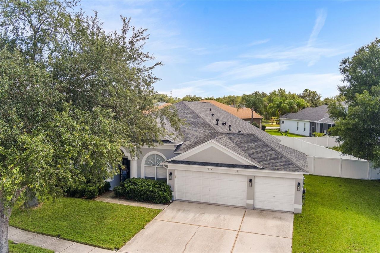 1210 Yardley Drive , Wesley Chapel, FL 33544 Photo