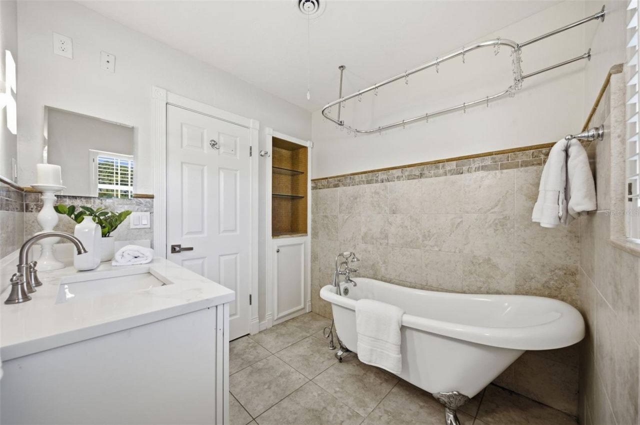 2051 Magnolia Drive , Clearwater, FL 33764 Photo