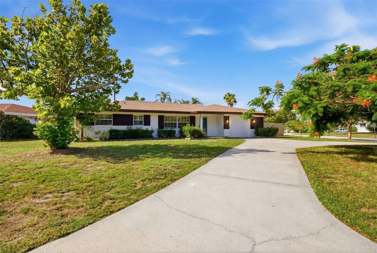 2051 Magnolia Drive , Clearwater, FL 33764 Photo