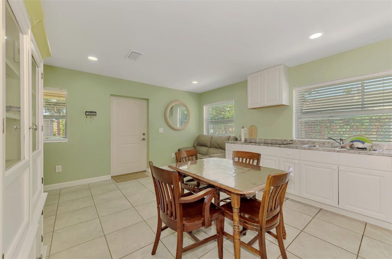 1420 19th Avenue W, Bradenton, FL 34205 Photo