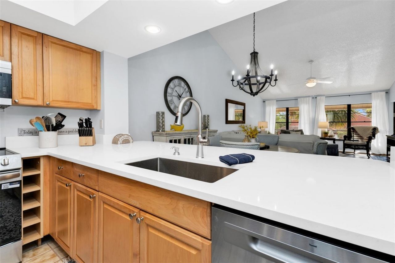3013 Clark Road , Unit 6, Sarasota, FL 34231 Photo