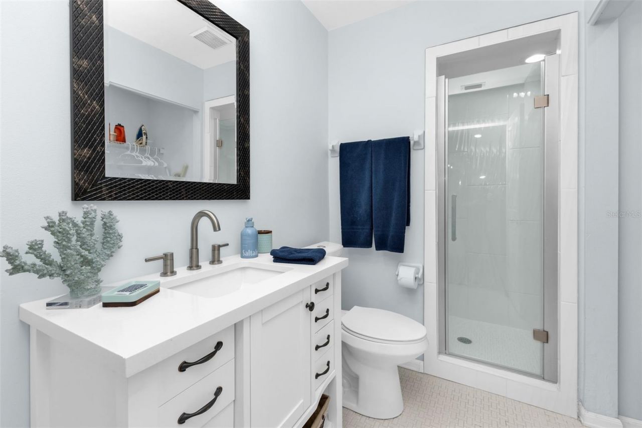 3013 Clark Road , Unit 6, Sarasota, FL 34231 Photo