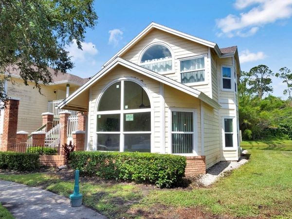 5009 LAGUNA BAY CIRCLE , Unit 39, KISSIMMEE, FL 34746