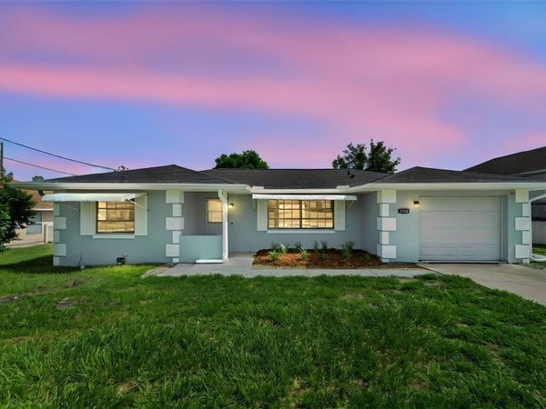 1360 N OLD MILL DRIVE , DELTONA, FL 32725